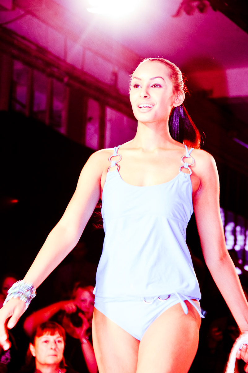 Berlin Fashionweek 11 / Chicas Walk