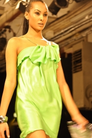 Berlin Fashionweek 11 / Chicas Walk