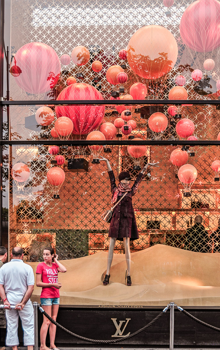 Louis Vuitton, Champs-Elysees, Paris