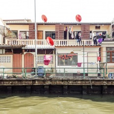 Bangkok, Khlong Saen Saep boat service