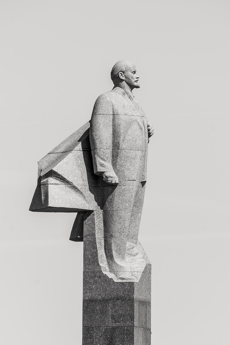 Tiraspol, Transnistria, Lenin in front of the Transnistrian parliament building