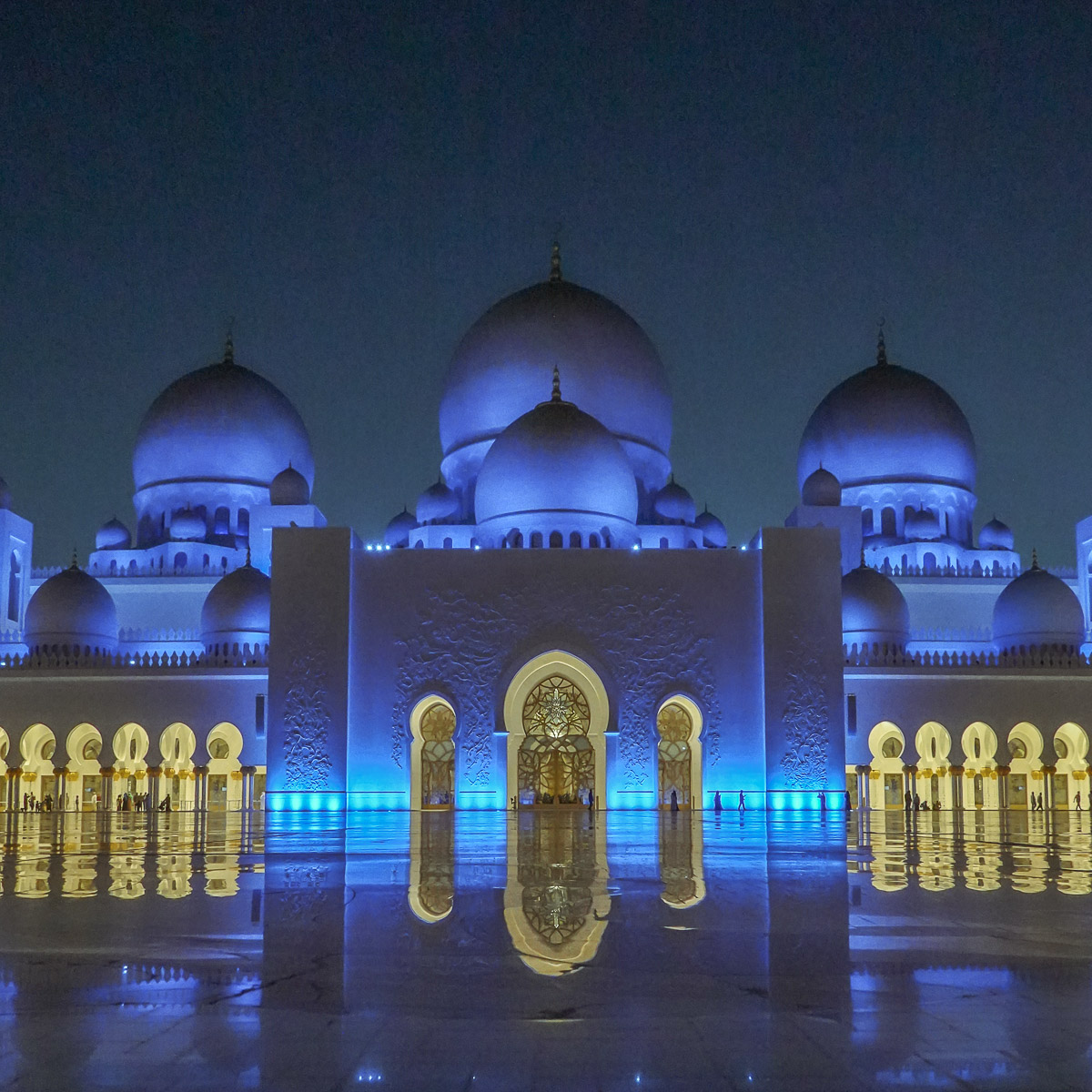 Abu Dhabi, Sheikh Zayed Mosque