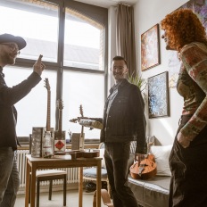 SEAT TVOG Webspecial Berlin, mit Mark Forster, Isabel Nolte, Dominik Sedlmayr Gitarrenbauer und Antonio Esposito