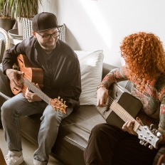 SEAT TVOG Webspecial Berlin, mit Mark Forster, Isabel Nolte, Dominik Sedlmayr Gitarrenbauer und Antonio Esposito