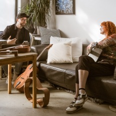 SEAT TVOG Webspecial Berlin, mit Mark Forster, Isabel Nolte, Dominik Sedlmayr Gitarrenbauer und Antonio Esposito