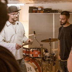 SEAT TVOG Webspecial Berlin, mit Mark Forster, Isabel Nolte, Dominik Sedlmayr Gitarrenbauer und Antonio Esposito