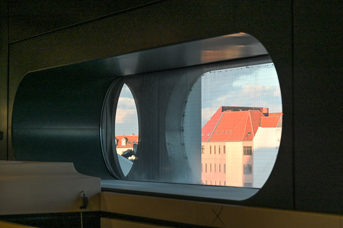 ICC Berlin, The Sun Machine Is Coming Down