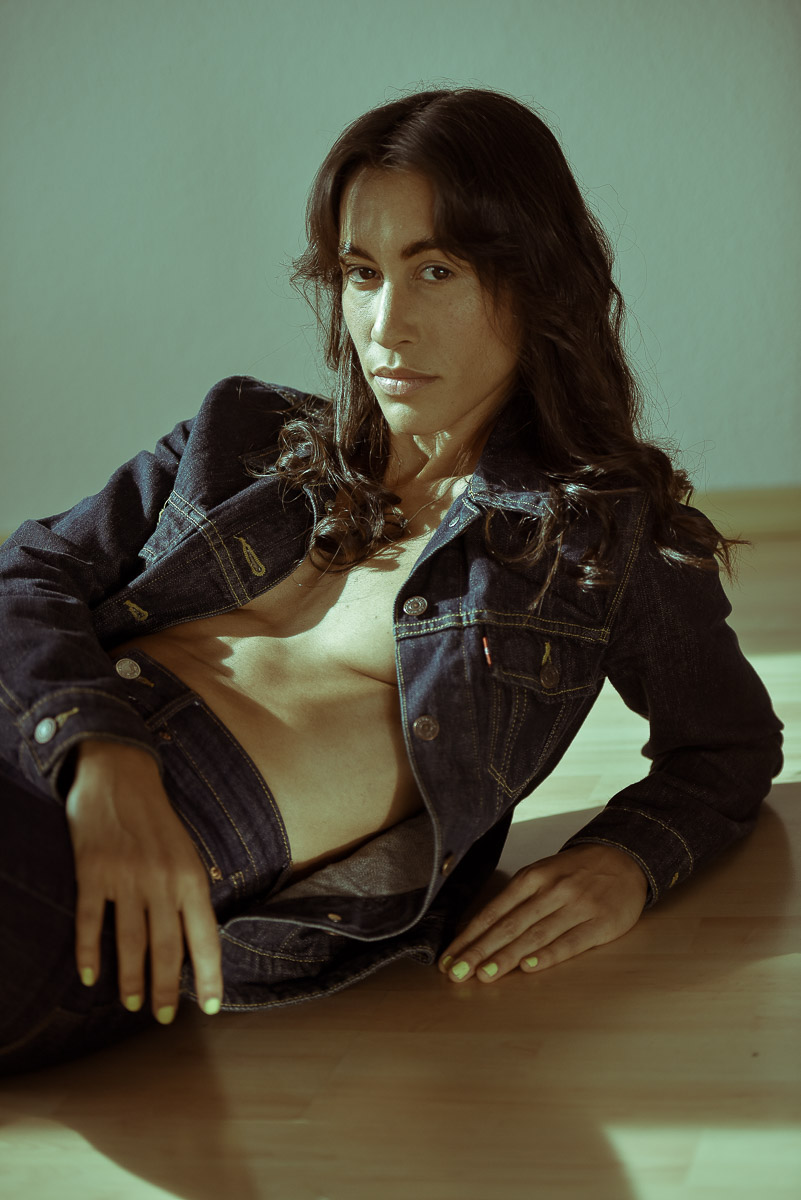 DJ Bruna by Stephan Redel